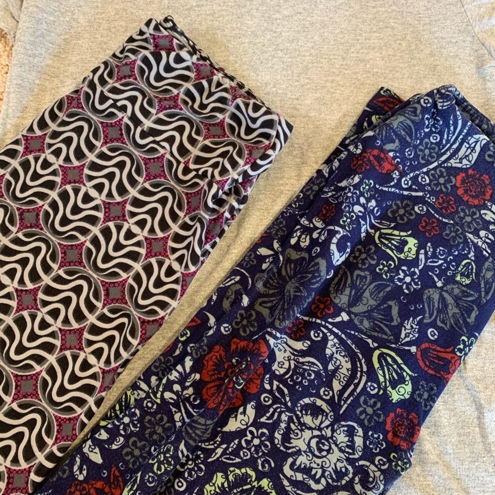 Lularoe Bundle With Solid Gray Classic Tee - image 2